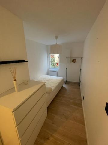 Saint-Germain-En-Laye: Grand Studio En Centre Ville A 2 Minutes Du Rer Ngoại thất bức ảnh